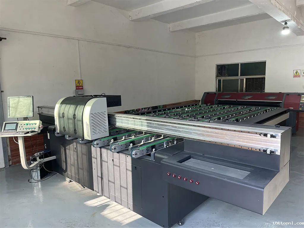 uv打印机,uv平板打印机,万能打印机,uv彩印机,uv打印机厂家,18新利吧