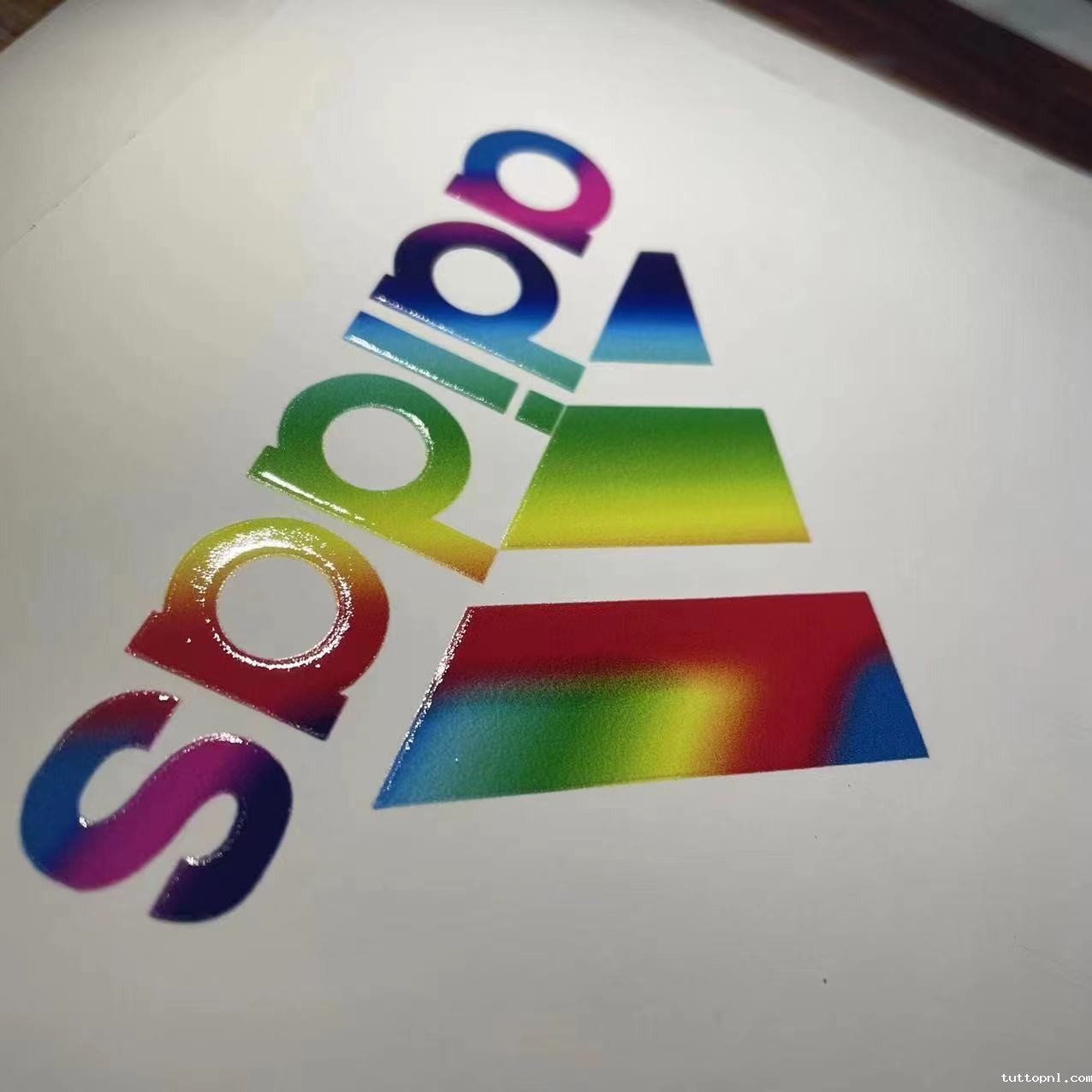 uv打印机,鞋子打印机,纸箱无版印刷机,uv彩印机,uv打印机厂家,18新利吧